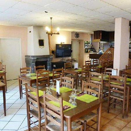 Hotel Restaurant Du Pont-Vieux Сен-Фльор Екстериор снимка