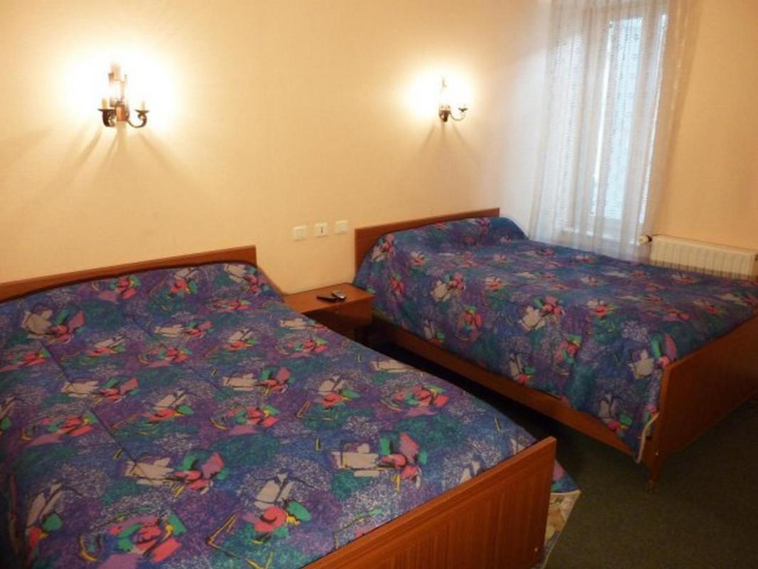 Hotel Restaurant Du Pont-Vieux Сен-Фльор Екстериор снимка